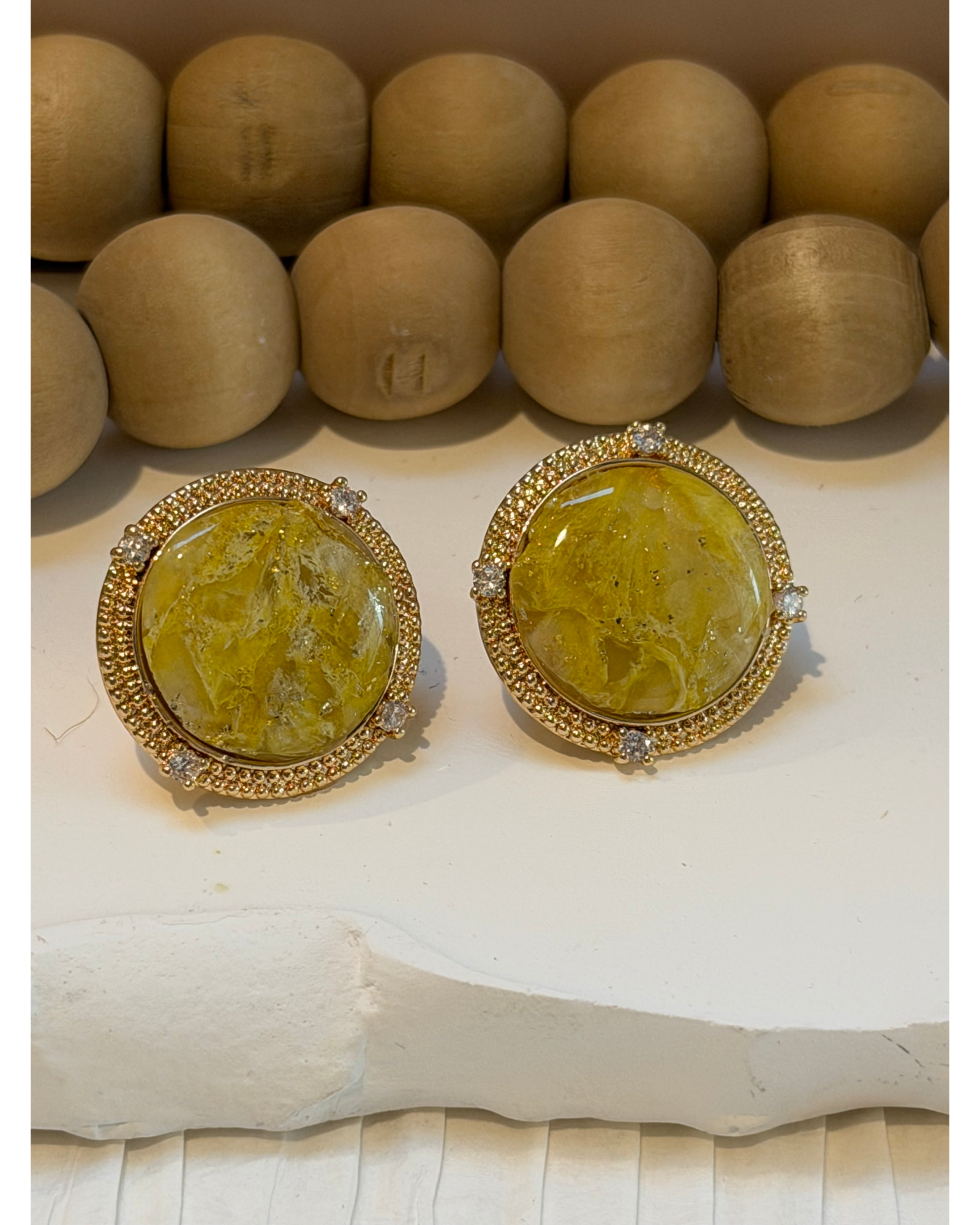 Capri-Yellow Translucent
